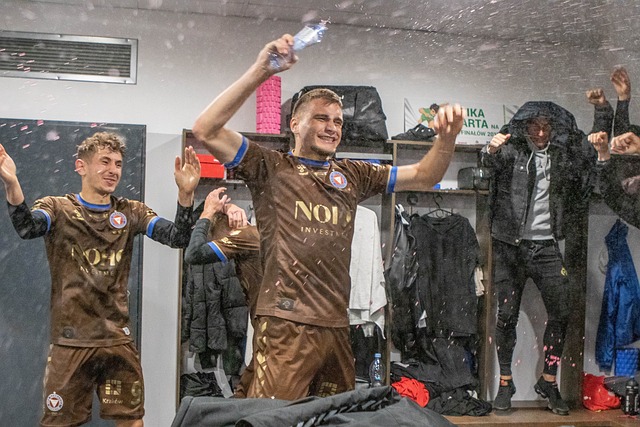 也得益于教 也得益于教